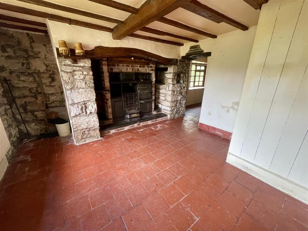 Oakfields, Bronygarth, Oswestry 3 bed detached house for sale £500,000