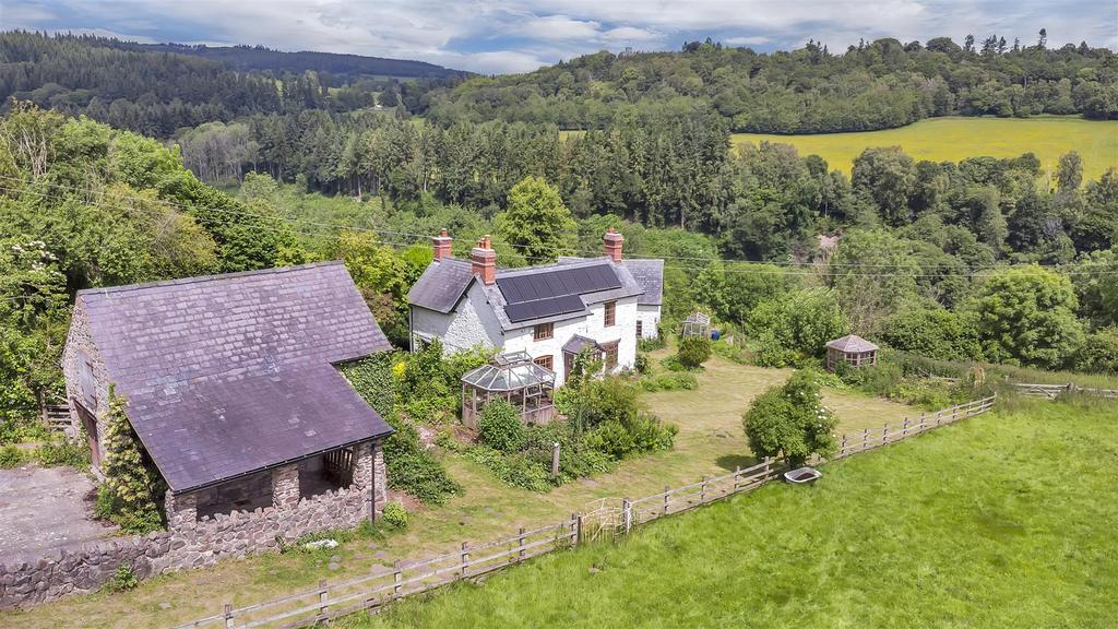 Oakfields, Bronygarth, Oswestry 3 bed detached house for sale £500,000