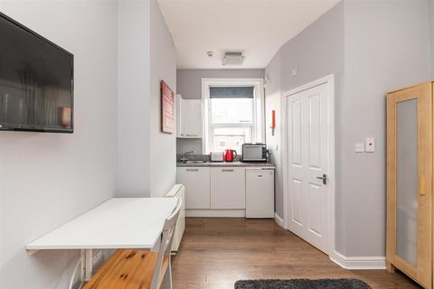 1 bedroom apartment to rent, Chillingham Road, Heaton, Newcastle upon Tyne
