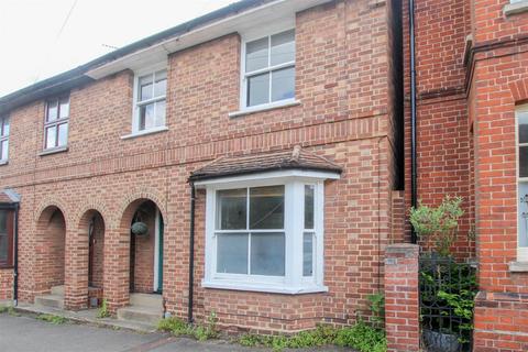 3 bedroom semi-detached house to rent, Fairycroft Road, Saffron Walden CB10