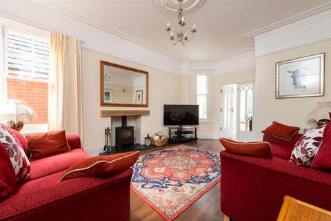 18 Beech Road, Stourbridge, DY8 2AR