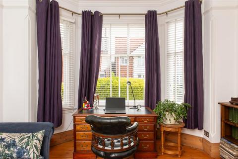 18 Beech Road, Stourbridge, DY8 2AR