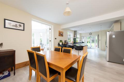 18 Beech Road, Stourbridge, DY8 2AR