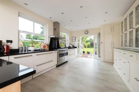 18 Beech Road, Stourbridge, DY8 2AR