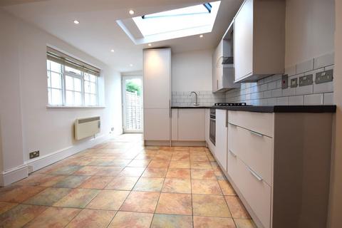 3 bedroom terraced house for sale, East Street, Farnham