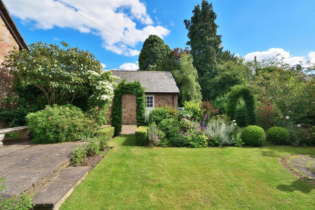 Green Cottage (June 2024) - (17).jpg