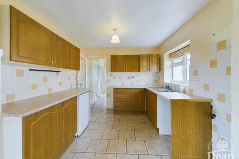 2 bedroom detached bungalow for sale, Berkeley Crescent, Lydney GL15