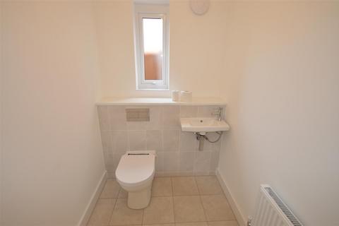 3 bedroom house to rent, Woodward Street, Manchester M4