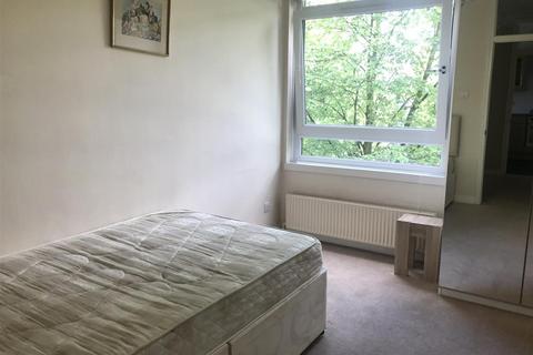 2 bedroom apartment to rent, Edinburgh House, Tenterden Grove, Hendon