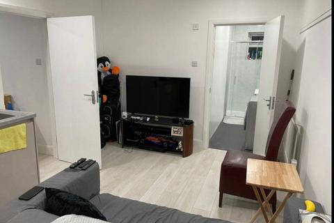 Studio to rent, ALL BILLS INCLUDED