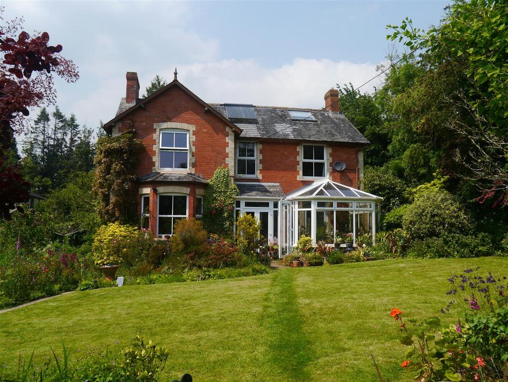 Upham, Crediton 4 bed detached house for sale £525,000