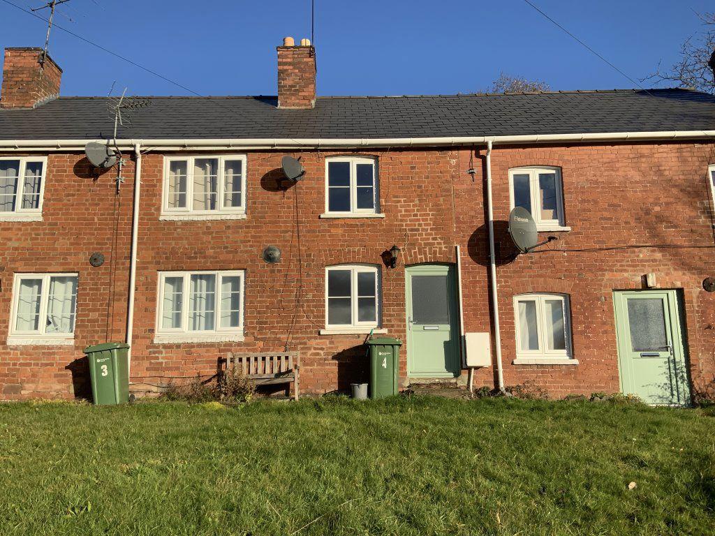 Swainshill, Hereford, HR4 7QA 2 bed cottage £700 pcm (£162 pw)