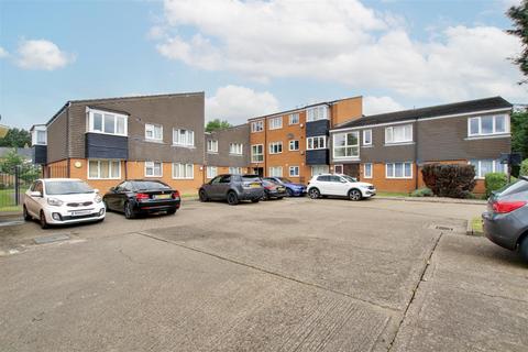 2 bedroom flat for sale, Claire Court, Waltham Cross