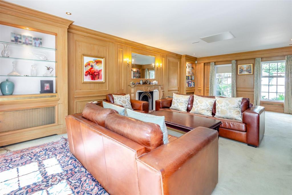 8603760-interior14.jpg