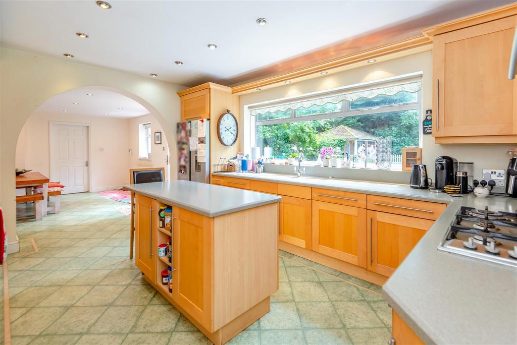 8603760-interior08.jpg