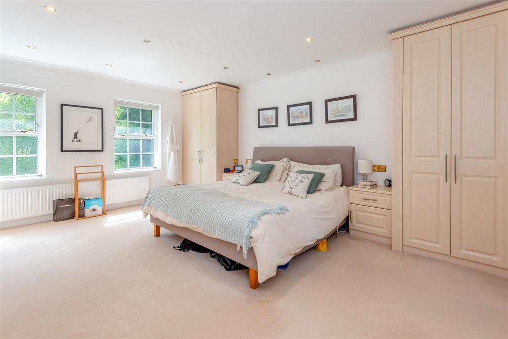 8603760-interior15.jpg