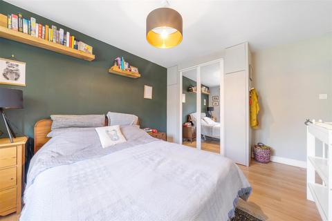 3 bedroom flat for sale, Heron Court, Elmworth Grove, West Dulwich, SE21