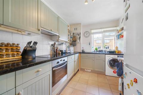 3 bedroom flat for sale, Heron Court, Elmworth Grove, West Dulwich, SE21