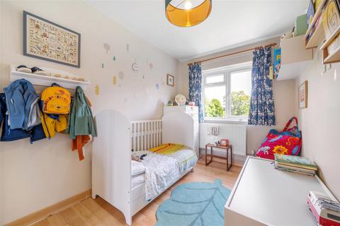 3 bedroom flat for sale, Heron Court, Elmworth Grove, West Dulwich, SE21