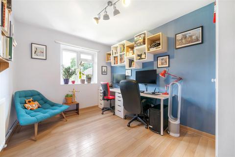 3 bedroom flat for sale, Heron Court, Elmworth Grove, West Dulwich, SE21