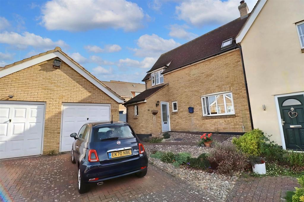 Mill Park Drive, Braintree 3 bed semidetached house for sale £325,000