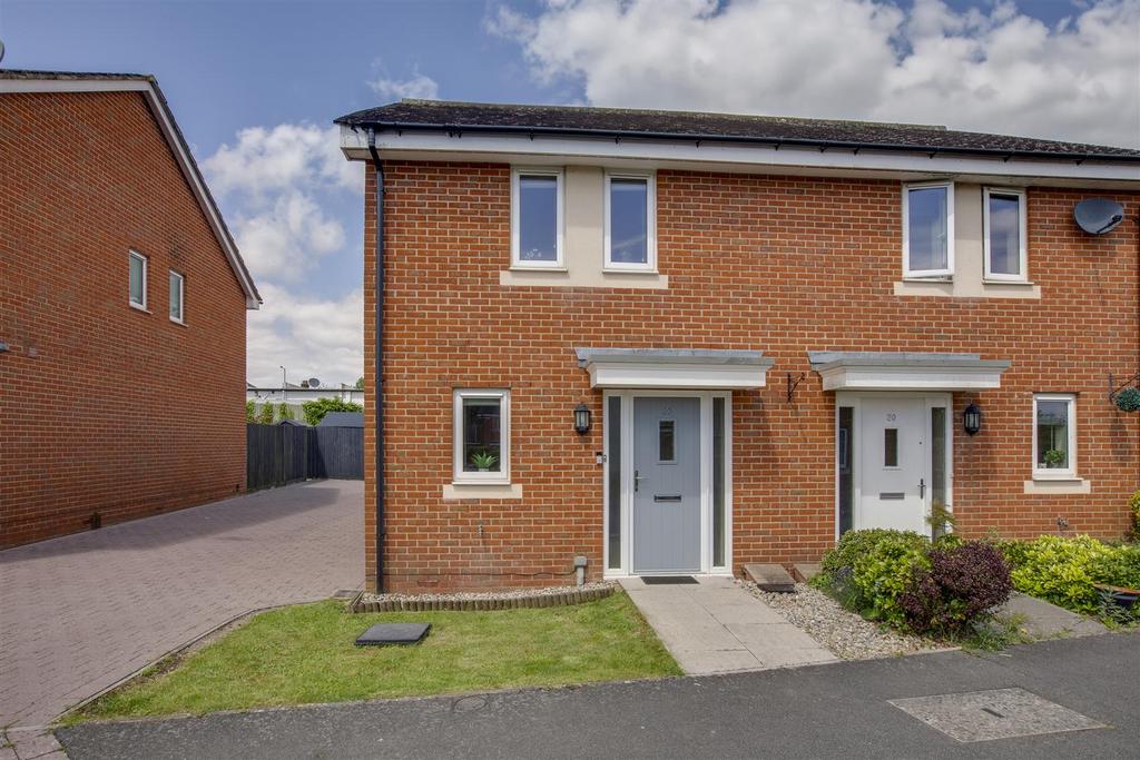 22 Milton Place, HP13 7 DN-14.jpg