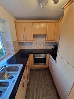 2 bedroom apartment to rent, Elmway, Chester Le Street