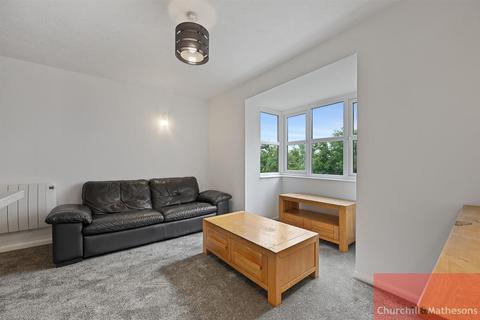 1 bedroom flat for sale, Anderson Close, North Acton, W3 6YJ