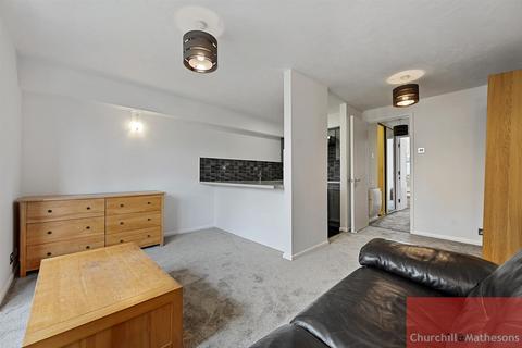 1 bedroom flat for sale, Anderson Close, North Acton, W3 6YJ