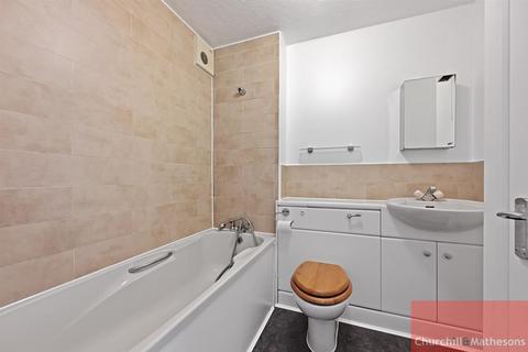 7 Anderson Close, London, W3 6YJ