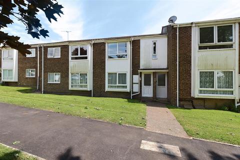 1 bedroom flat for sale, 15 Summer Court, Summerfields Avenue, Hailsham