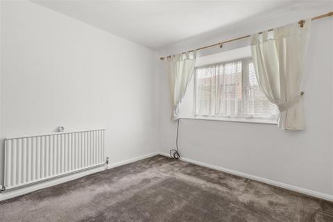 1 bedroom flat for sale, 15 Summer Court, Summerfields Avenue, Hailsham