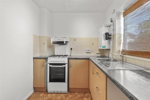 1 bedroom flat for sale, 15 Summer Court, Summerfields Avenue, Hailsham