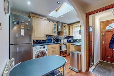 1 bedroom flat for sale, Caledonian Road, Perth