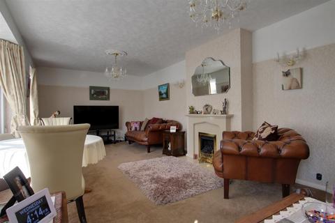 3 bedroom detached bungalow for sale, Hoylake Drive, Skegness PE25