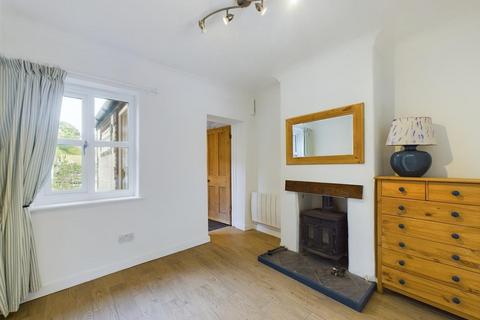 2 bedroom cottage for sale, West Street, Cromer