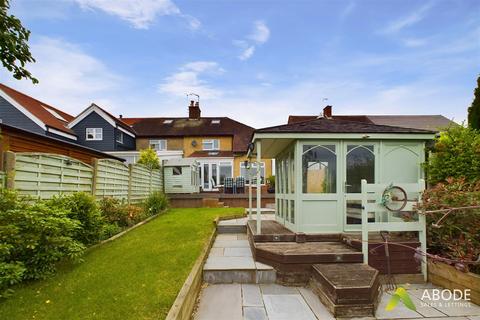 3 bedroom semi-detached house for sale, Park Lane, Burton-On-Trent DE13