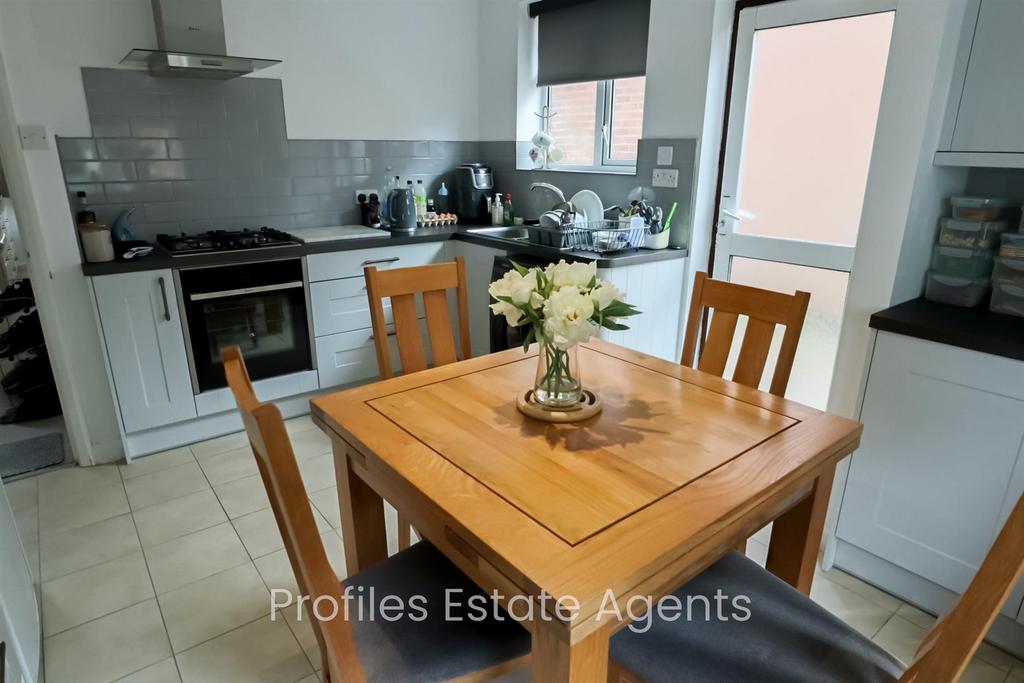 Spacious breakfast kitchen (rear).