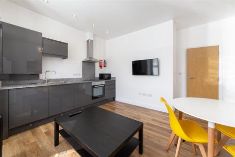 2 bedroom apartment to rent, Queens Road, Jesmond, Newcastle Upon Tyne