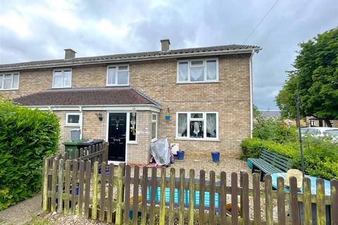 3 bedroom end of terrace house for sale, Lawrence Road, Wittering, Peterborough