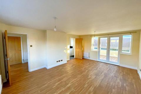 3 bedroom end of terrace house for sale, Lawrence Road, Wittering, Peterborough