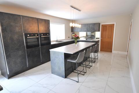 35a Field Road, Thorne, Doncaster, DN8 4AG