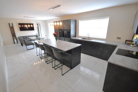 35a Field Road, Thorne, Doncaster, DN8 4AG