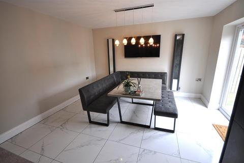 35a Field Road, Thorne, Doncaster, DN8 4AG