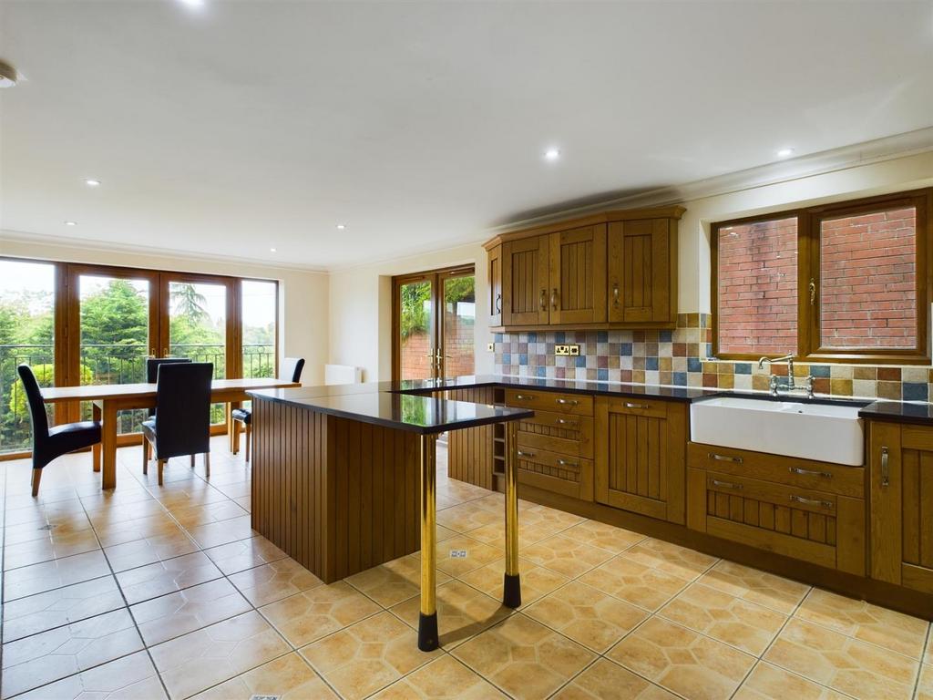 Dining Kitchen