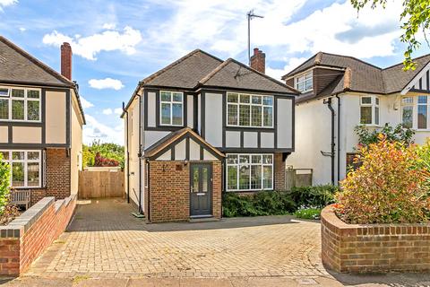 3 bedroom detached house to rent, Charmouth Road, St. Albans