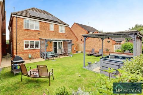 12 Coombe Drive, Nuneaton, CV10 9DD