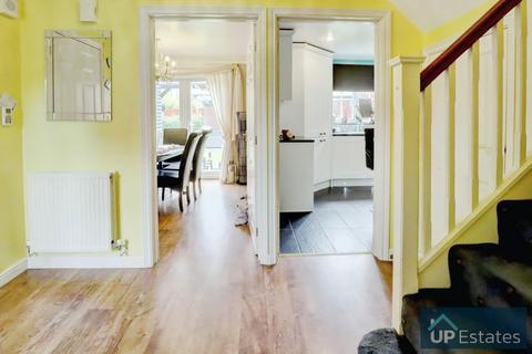 12 Coombe Drive, Nuneaton, CV10 9DD