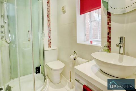 12 Coombe Drive, Nuneaton, CV10 9DD