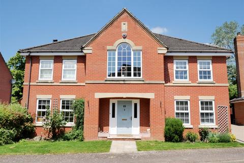 5 bedroom detached house for sale, Lake View, Quemerford